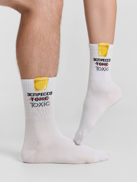 Носки унисекс белые с надписью &quot;Эспрессо Toxic&quot; 559U-3295 Mark Formelle оптом