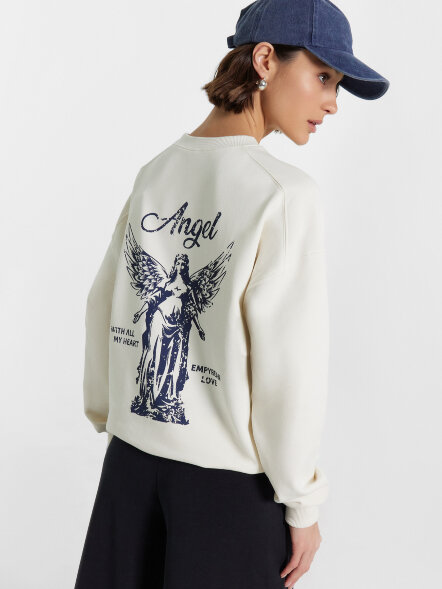 Свитшот женский белый с принтом &quot;Angel&quot; 122969 Mark Formelle оптом